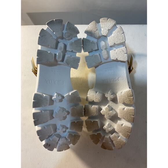 Prada 'Platform' Gold Leather Fisherman Sandals Size 8 - Picture 5 of 5